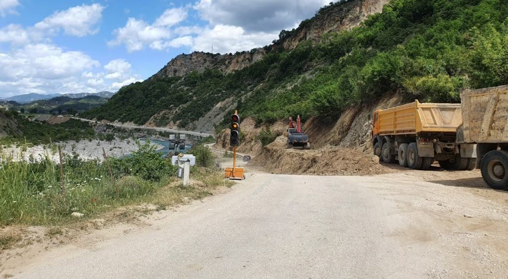FSHZH nis punimet per rikonstruksionin e rruges Erseke-Leskovik